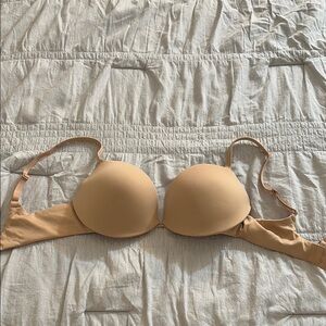 Seamless Nude Bra